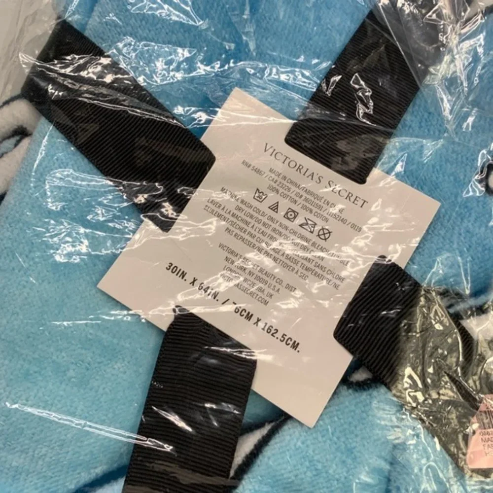 -Victoria’s Secret Unisex Blue Printed Cotton Blend Beach Towel Brand New
